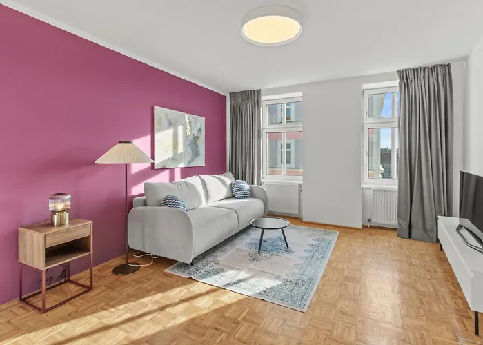 Cozy Living Deluxe Apartments